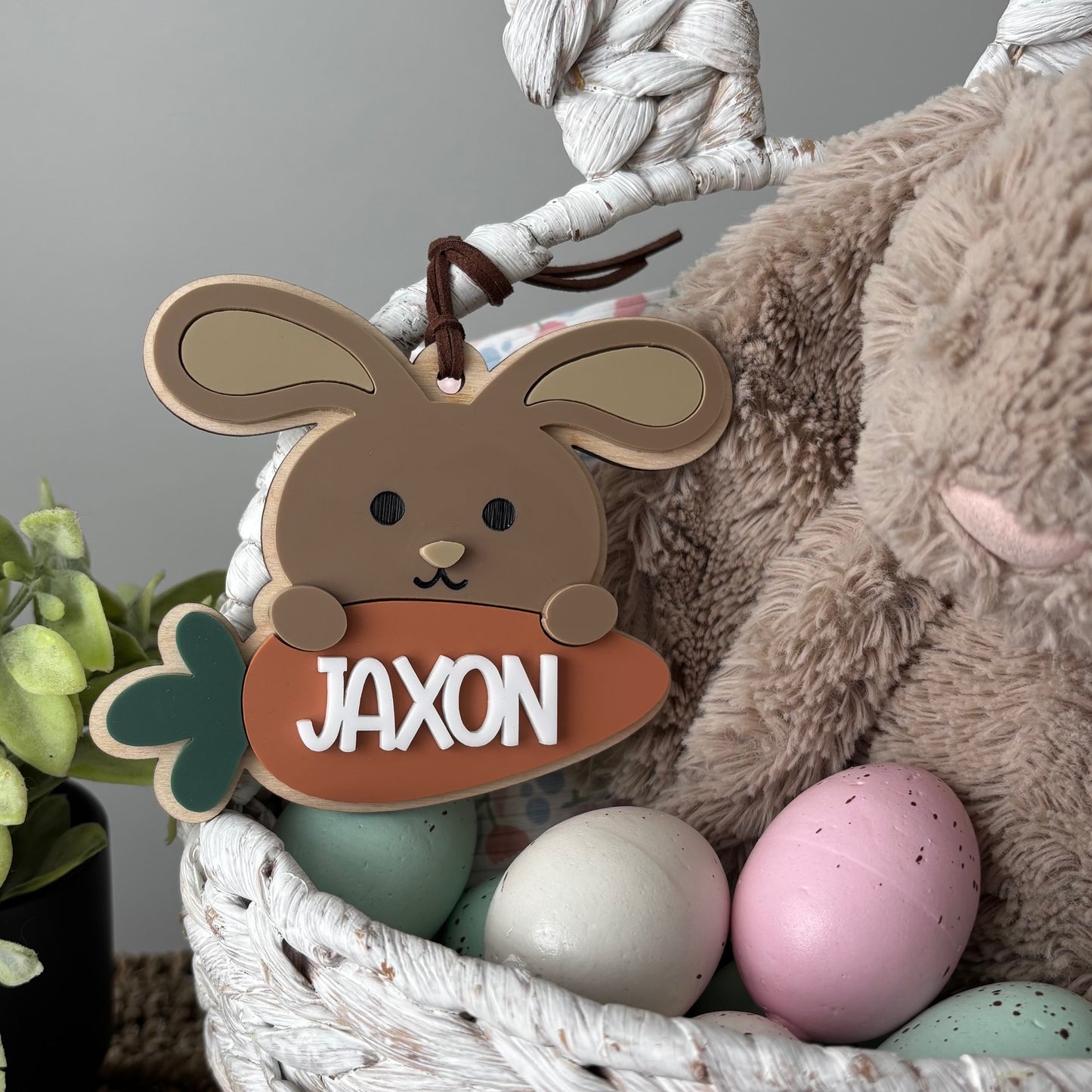 BUNNY w CARROT - EASTER TAG