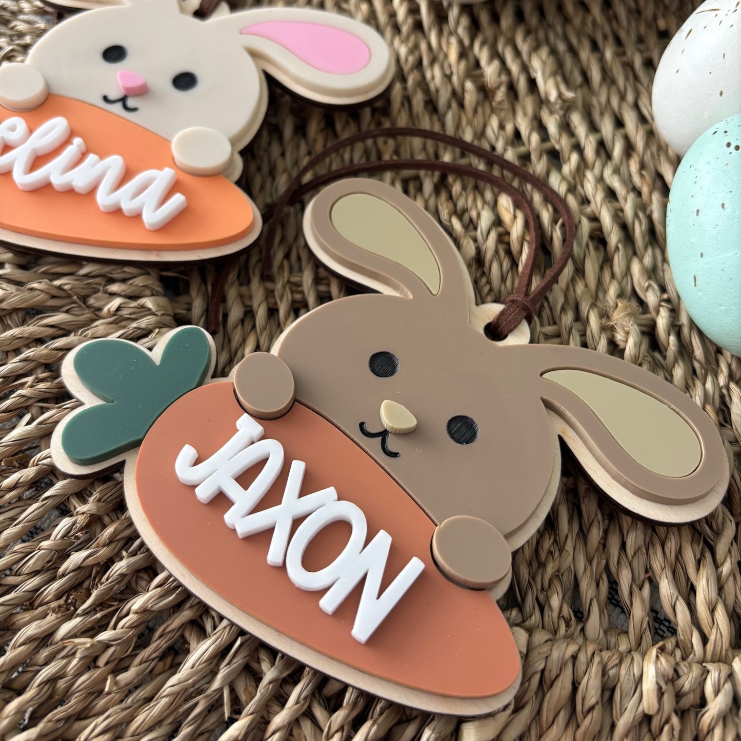 BUNNY w CARROT - EASTER TAG