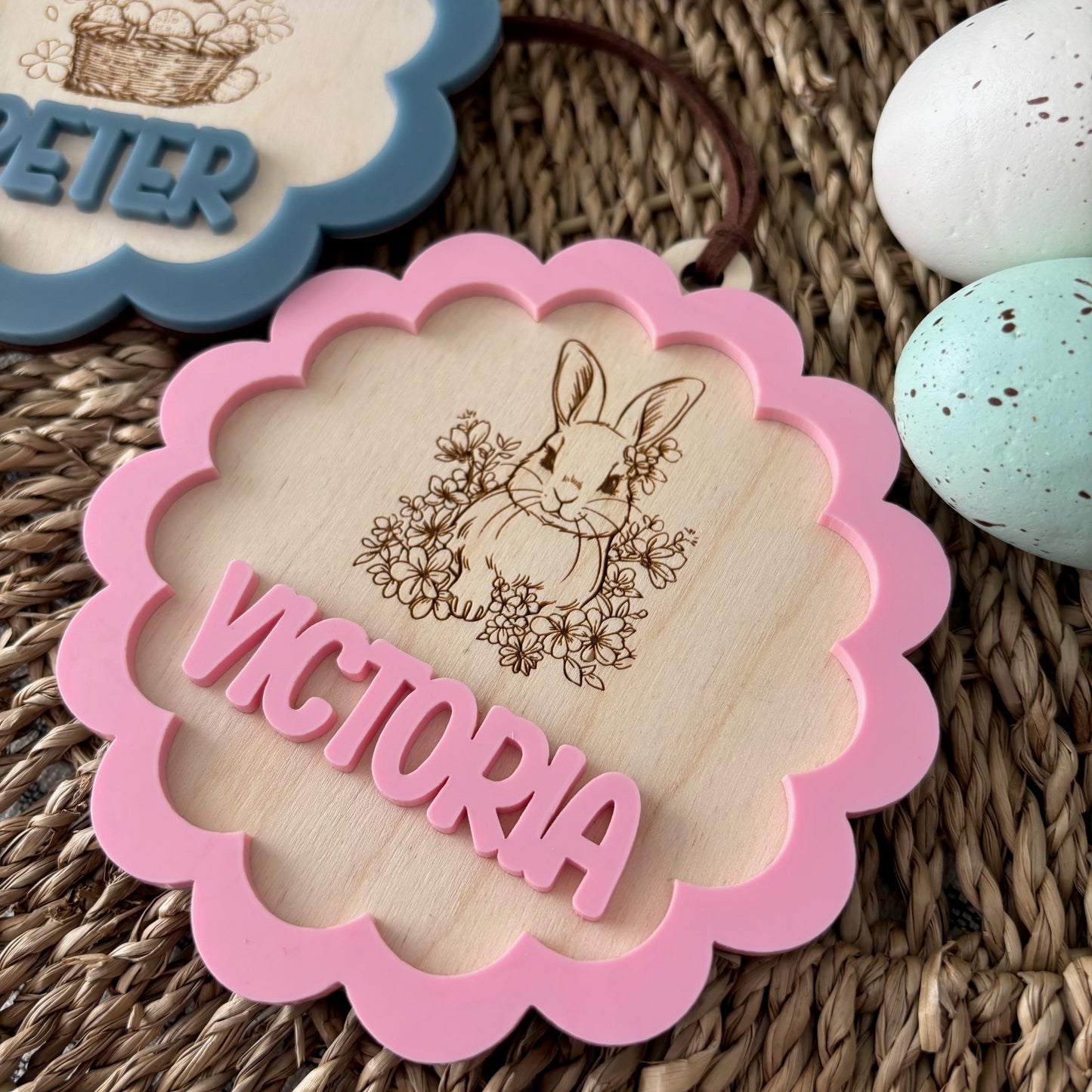 SCALLOPED EASTER TAG