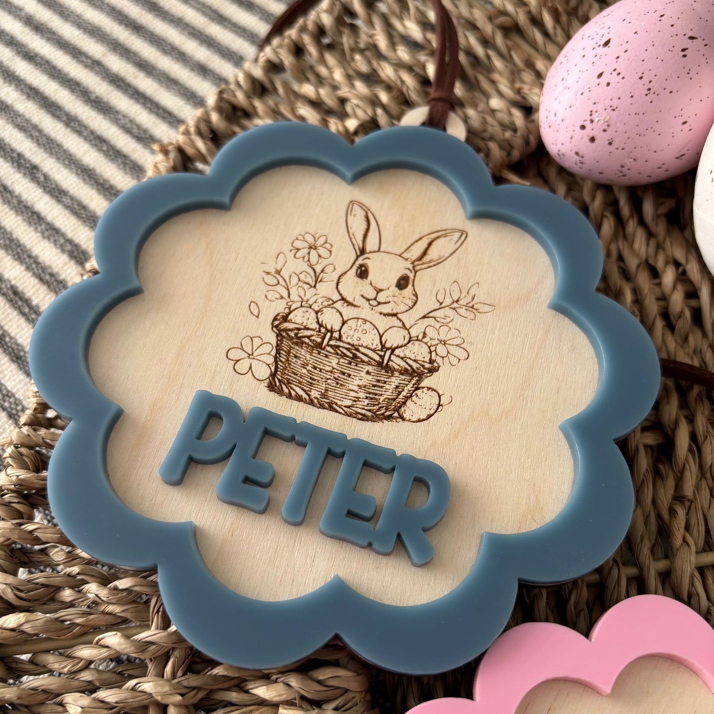 SCALLOPED EASTER TAG