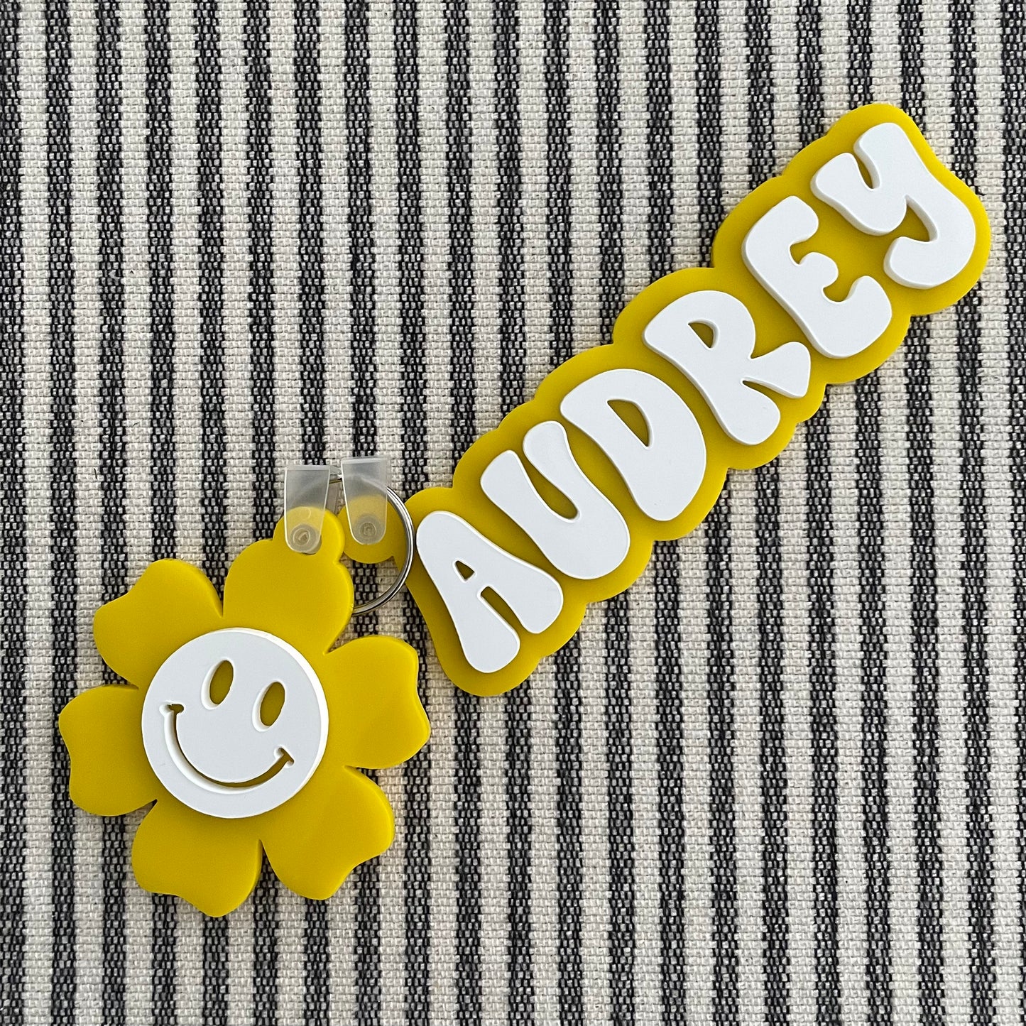 Personalized Retro Daisy Backpack Tag