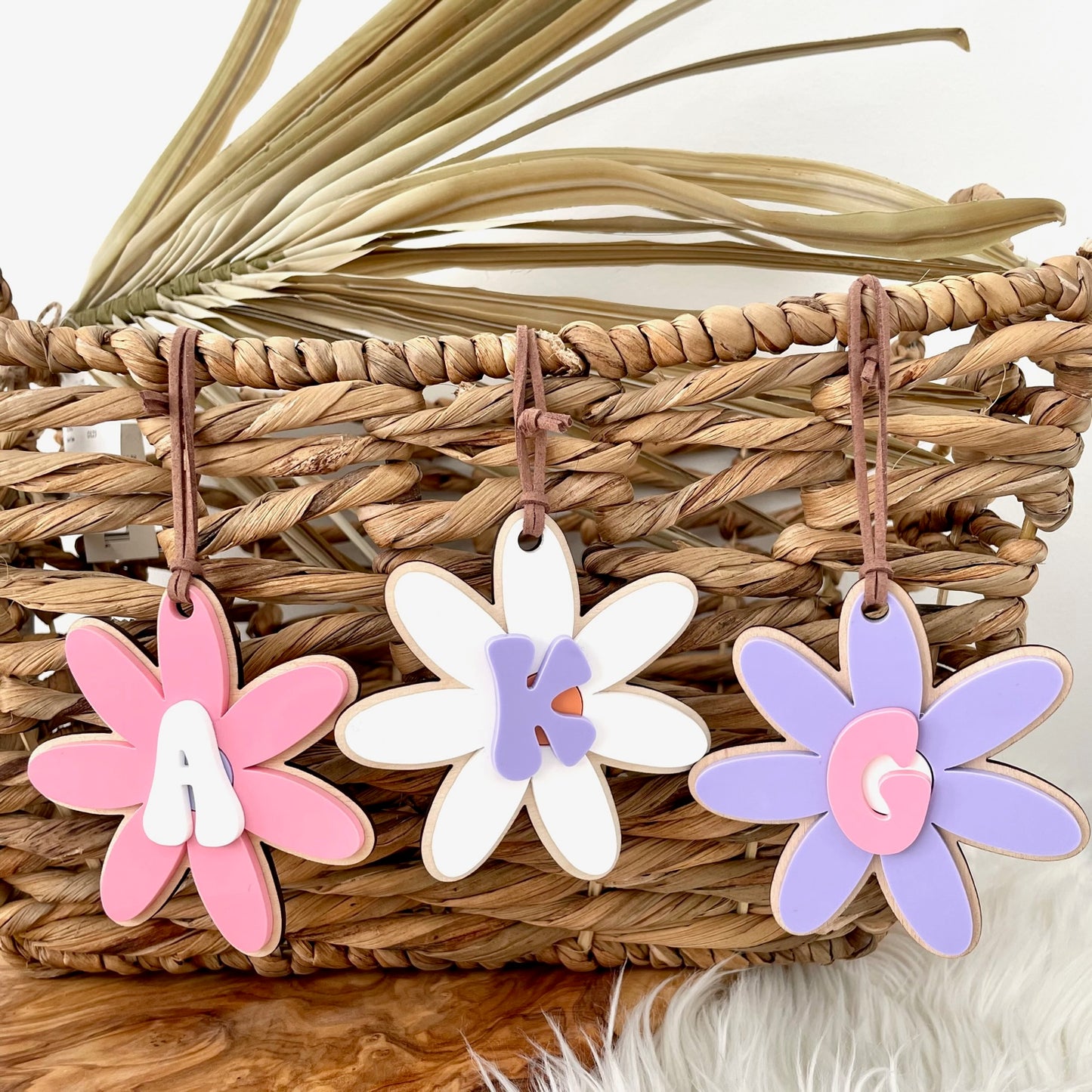 RETRO DAISY - EASTER TAG