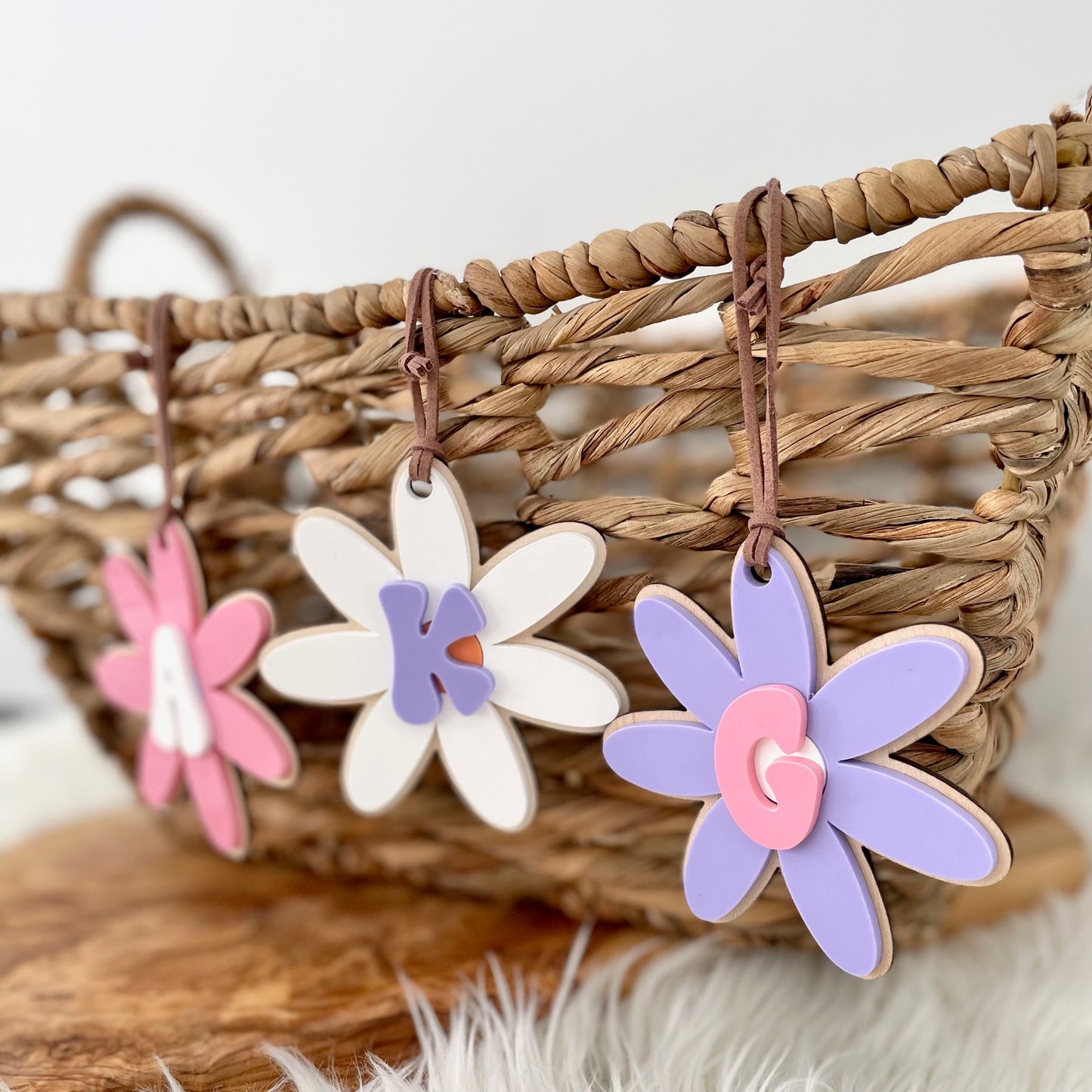RETRO DAISY - EASTER TAG