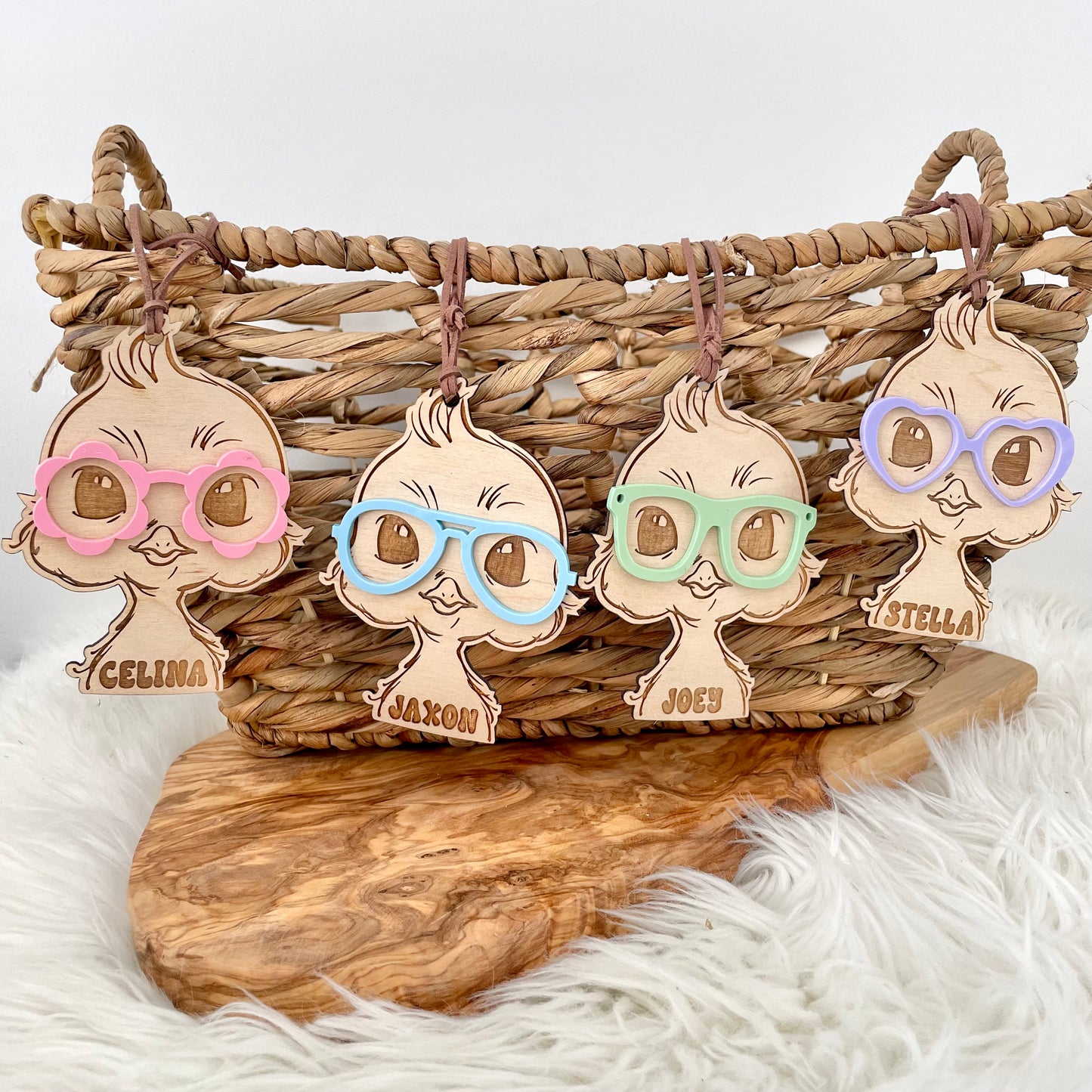 SPRING CHICK w. GLASSES - EASTER TAG