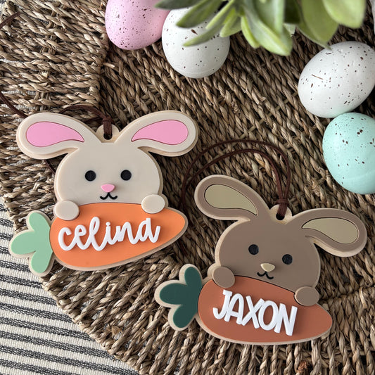 BUNNY w CARROT - EASTER TAG